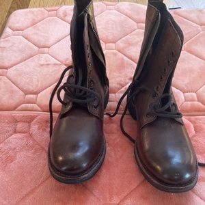 Brown leather woman’s boots  size 38